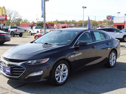 Used 2023 Chevrolet Malibu LT image 3