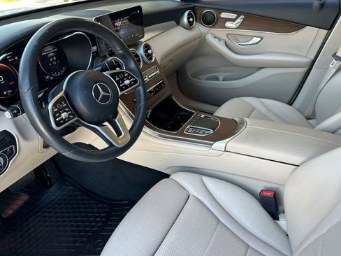 Used 2022 Mercedes-Benz GLC 300 4MATIC image 9