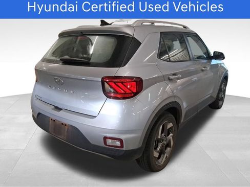 Certified 2021 Hyundai Venue SEL image 4
