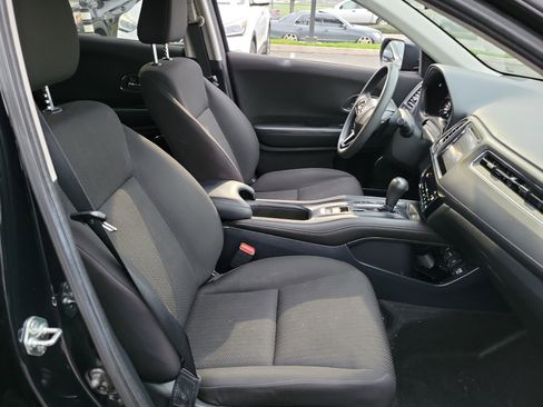 Used 2018 Honda HR-V EX image 18