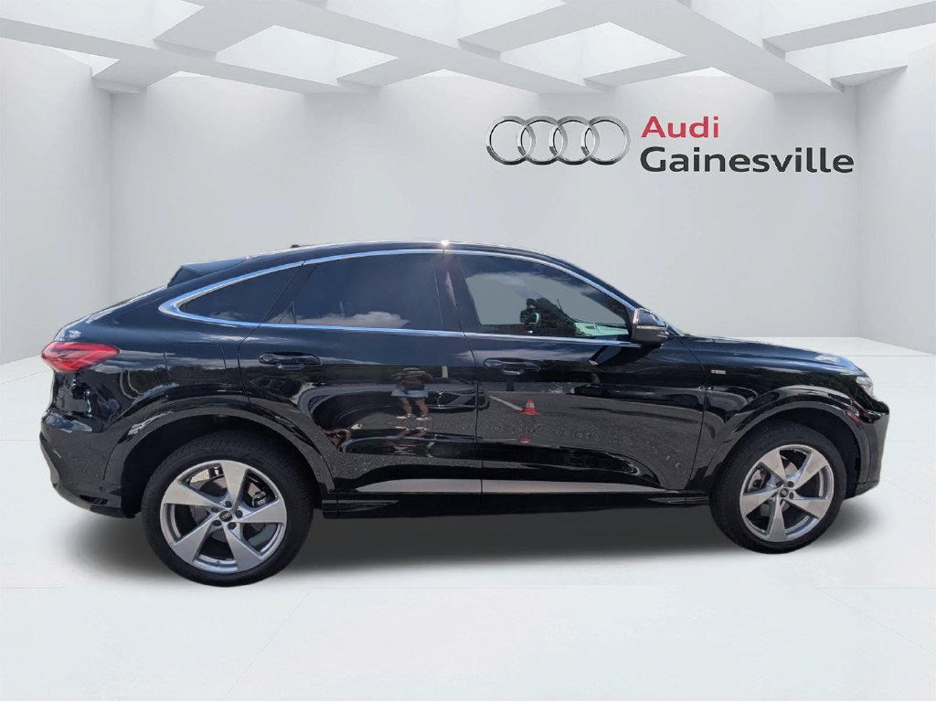 Used 2025 Audi Q5 Premium Plus AWD/4WD image 2