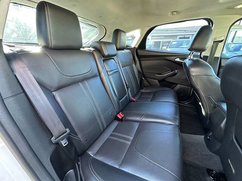 Used 2012 Ford Focus Titanium image 23
