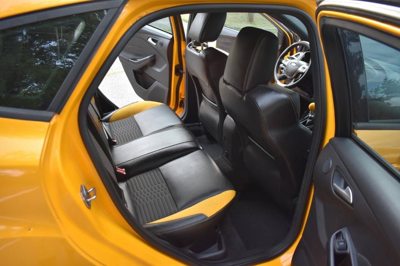 Used 2013 Ford Focus ST FWD image 21