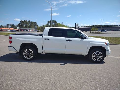 Used 2020 Toyota Tundra 4x4 CrewMax image 5
