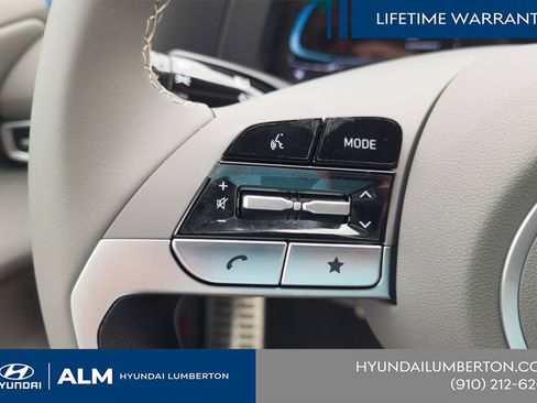 New 2025 Hyundai Elantra SEL FWD image 24