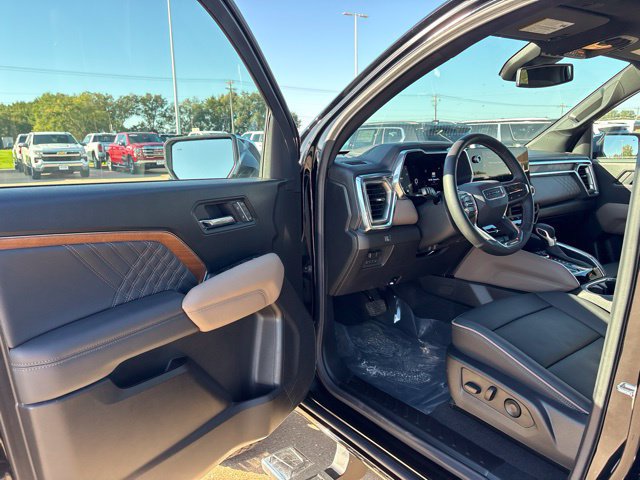 Used 2026 GMC Canyon Denali AWD/4WD image 12