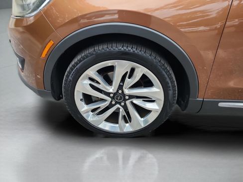 Used 2017 Lincoln MKX Black Label w/ Driver Assistance Package image 26