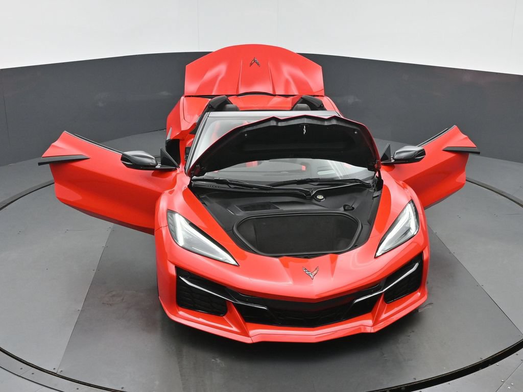 Used 2025 Chevrolet Corvette Z06 RWD image 41