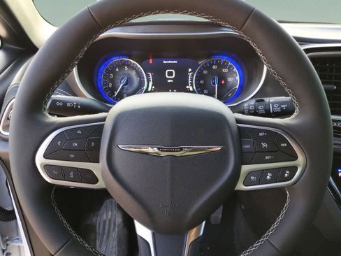 New 2026 Chrysler Pacifica Select image 21