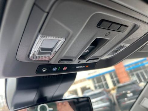 Used 2025 Chevrolet Silverado 1500 LT w/ Convenience Package II image 24