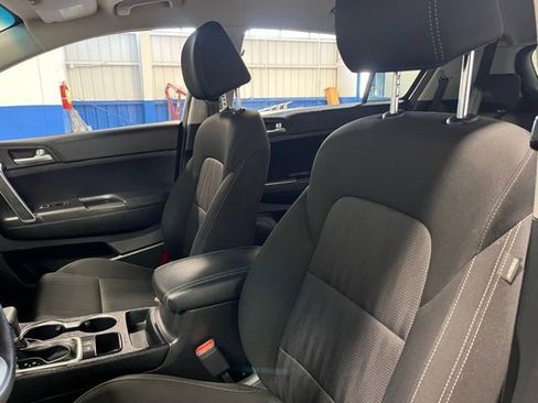 Used 2022 Kia Sportage LX FWD image 22