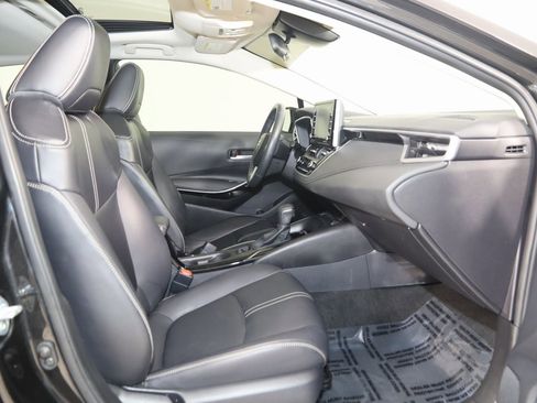 Used 2022 Toyota Corolla XLE image 11