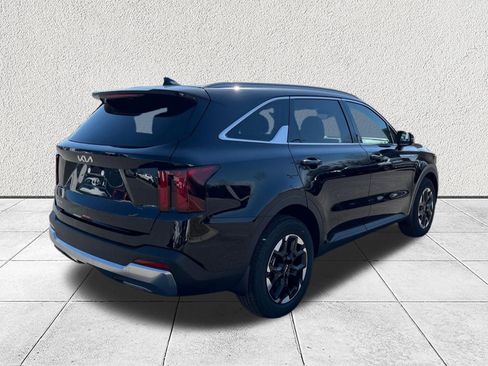 New 2026 Kia Sorento S image 7