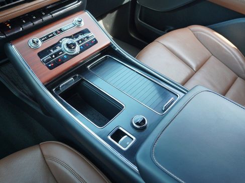 Used 2021 Lincoln Aviator Reserve w/ Equipment Group 201A image 22