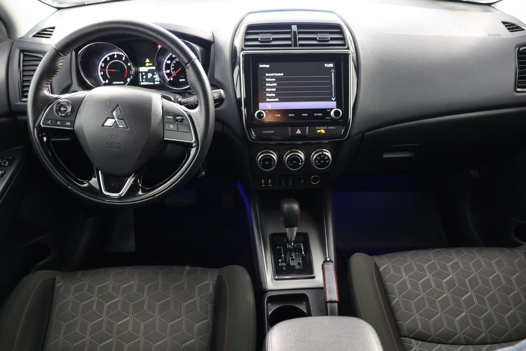 Used 2022 Mitsubishi Outlander Sport LE AWD/4WD image 2
