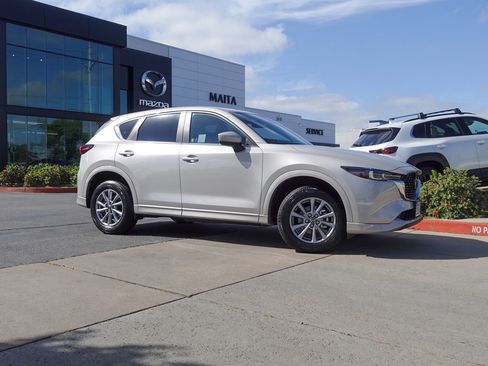 Used 2025 MAZDA CX-5 AWD 2.5 S w/ Preferred Package image 4