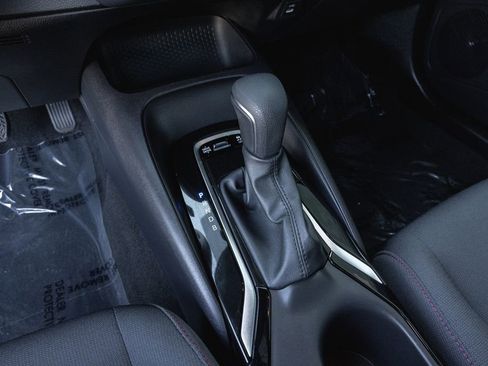 Certified 2025 Toyota Corolla SE image 15