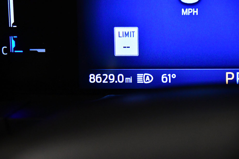 Used 2025 Ford Maverick Lariat w/ 4K Tow Package AWD/4WD image 17
