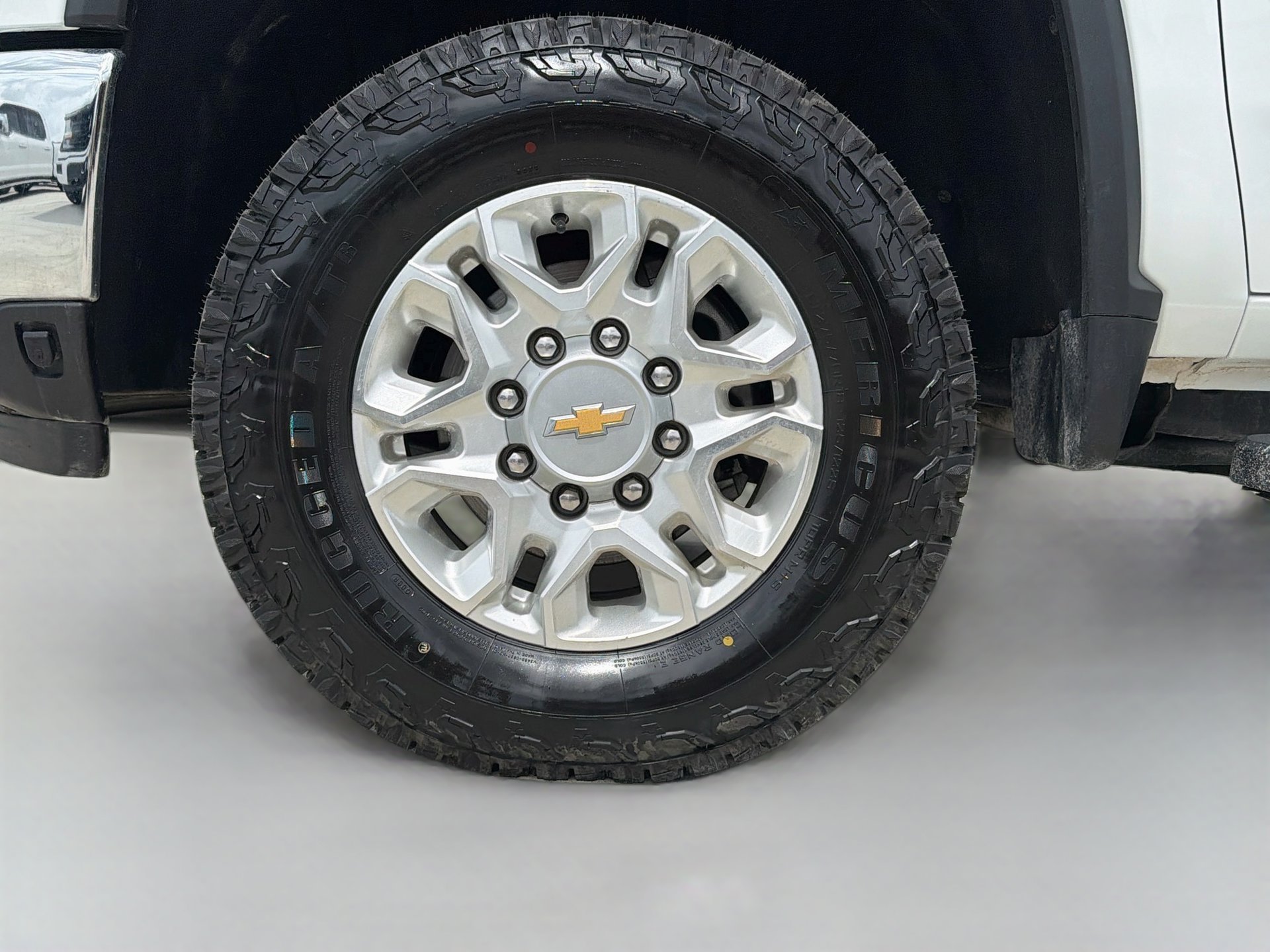 Used 2025 Chevrolet Silverado 2500 LT AWD/4WD image 34