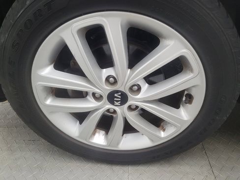 Used 2018 Kia Soul + FWD image 31