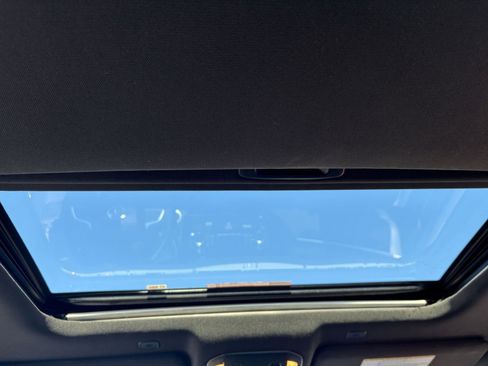 Used 2025 Toyota Highlander XSE image 30