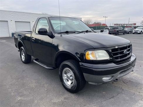 Used 2003 Ford F150 XL image 1
