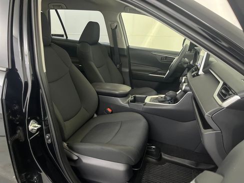 Used 2025 Toyota RAV4 LE image 22