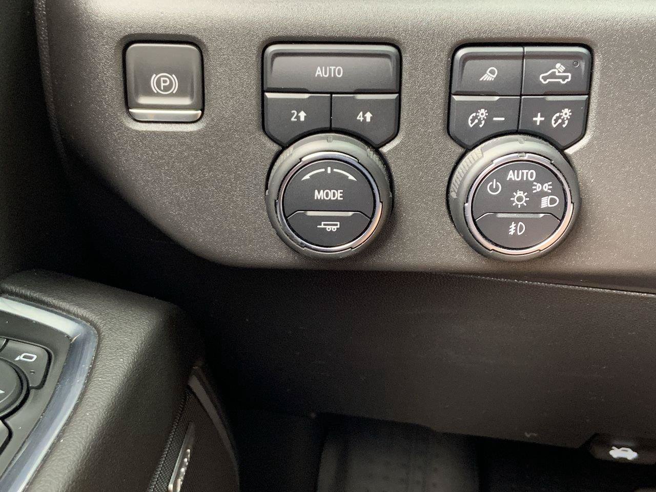 Used 2023 Chevrolet Silverado 1500 RST AWD/4WD image 17