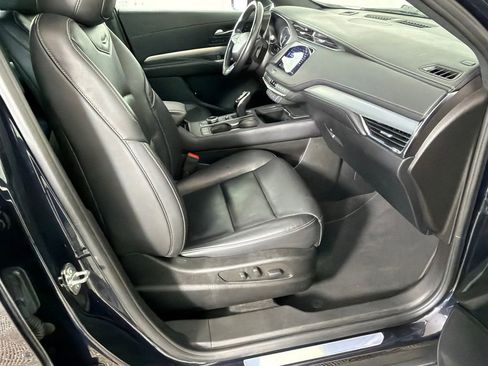 Used 2023 Cadillac XT4 Premium Luxury image 13