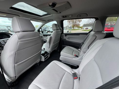 Used 2018 Honda Odyssey Elite image 25