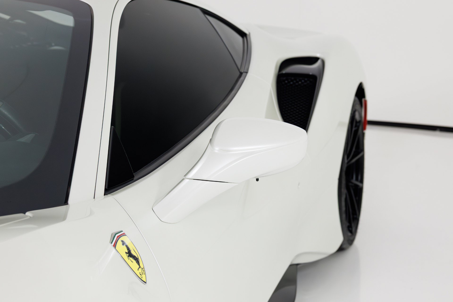 Used 2020 Ferrari 488 Pista Coupe RWD image 56