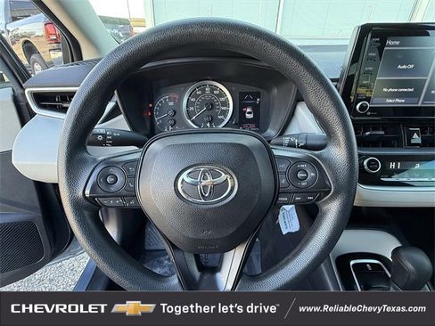 Used 2022 Toyota Corolla LE image 11