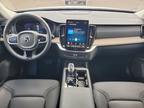 Certified 2025 Volvo XC90 B6 Plus w/ Protection Package Premier AWD/4WD image 28