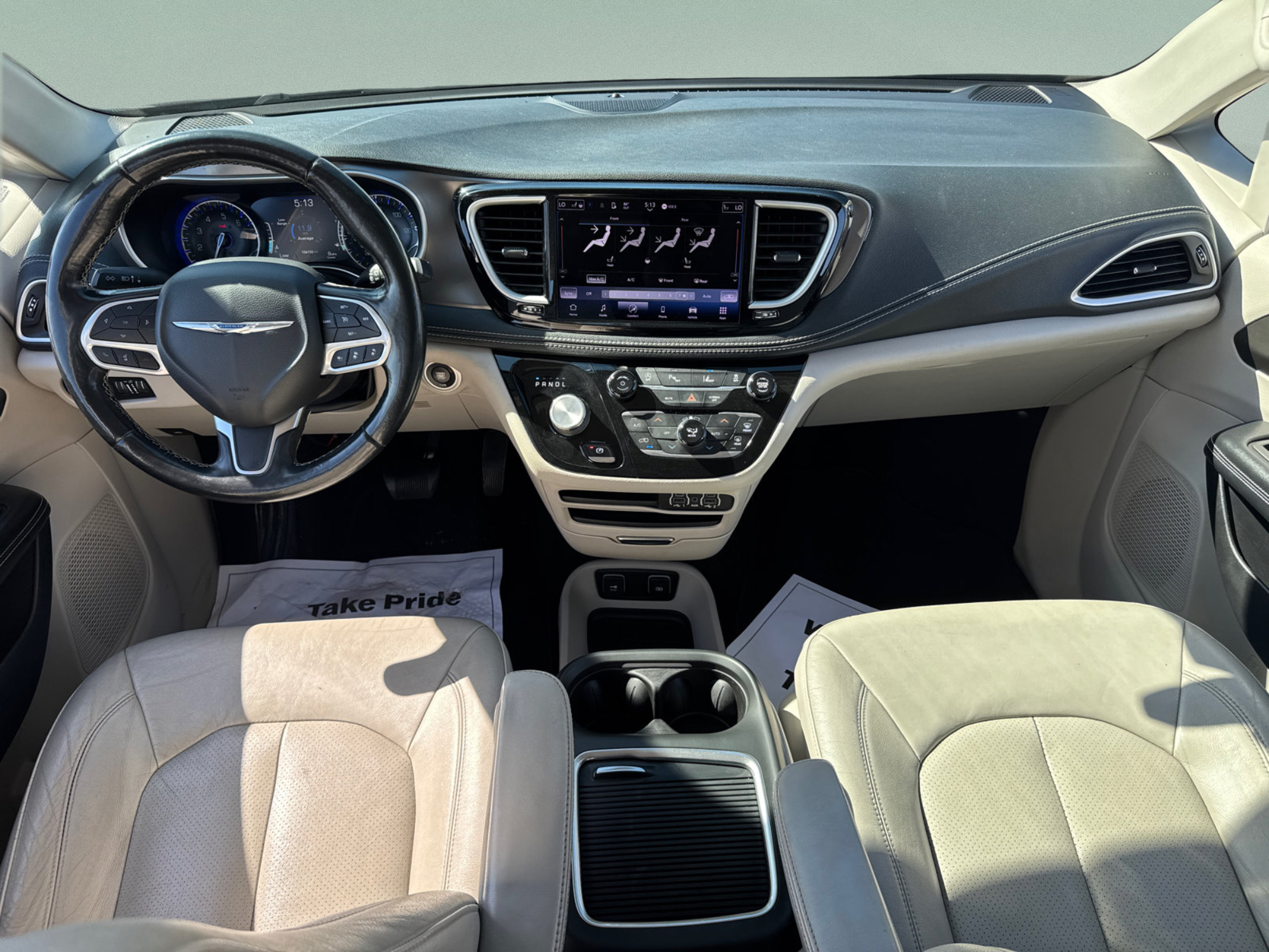 Used 2021 Chrysler Pacifica Touring-L FWD image 14