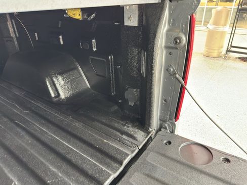 Used 2020 Chevrolet Silverado 1500 LTZ w/ LTZ Premium Package image 15