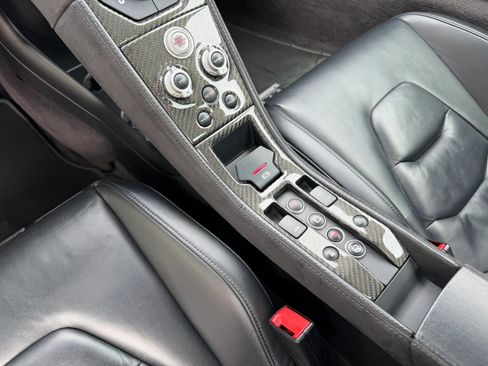 Used 2015 McLaren 650S Spider RWD image 23
