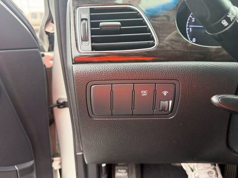 Used 2013 Hyundai Genesis 3.8 image 18