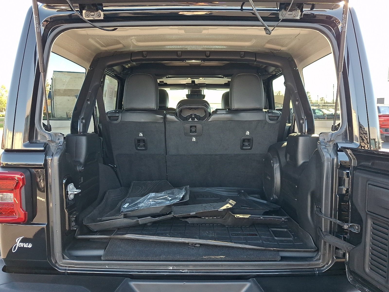 Used 2021 Jeep Wrangler Unlimited Rubicon w/ Trailer Tow Package AWD/4WD image 30