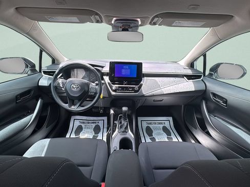 Used 2025 Toyota Corolla LE FWD image 12