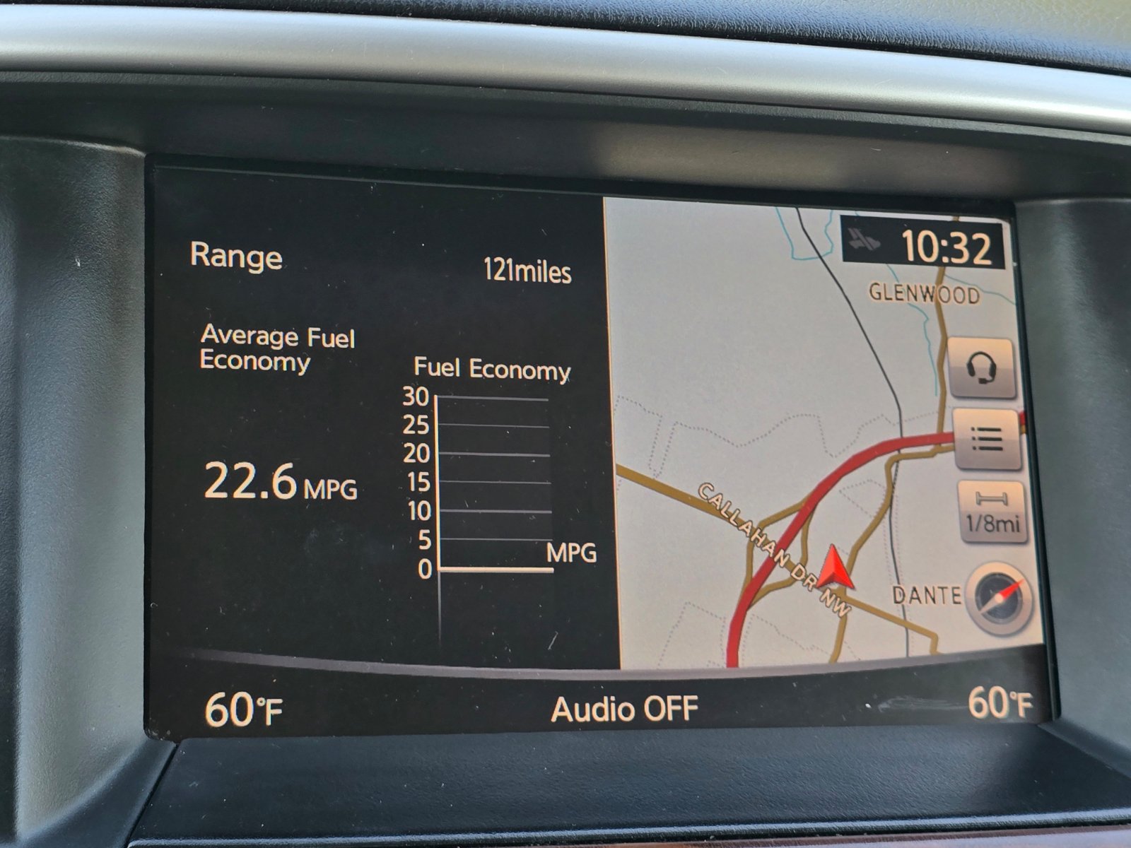 Used 2017 Nissan Pathfinder Platinum FWD image 18