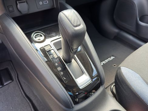 New 2025 Nissan Versa SV w/ Trunk Package image 26