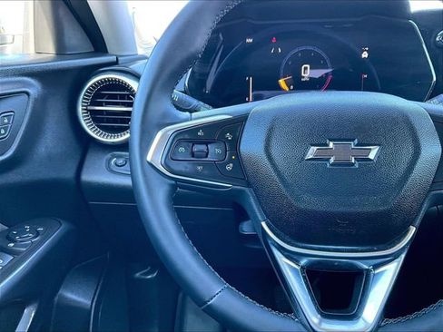 Used 2024 Chevrolet Trax ACTIV w/ Sunroof Package image 23