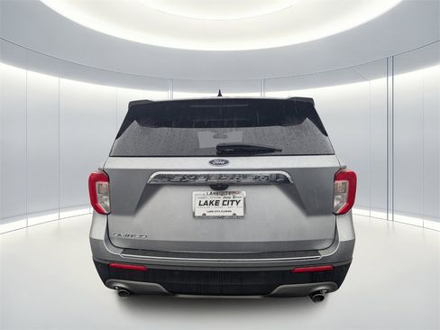 Used 2021 Ford Explorer Limited w/ Equipment Group 301A image 5