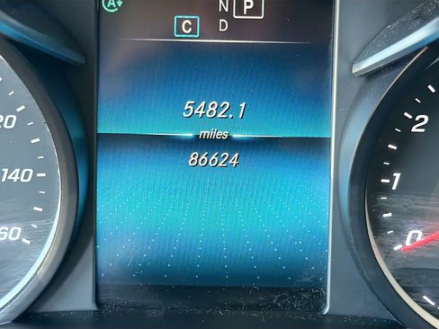 Used 2020 Mercedes-Benz GLC 300 4MATIC w/ Multimedia Package image 44
