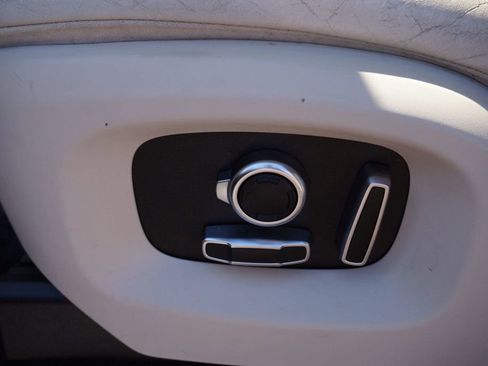 Used 2016 Land Rover Range Rover Supercharged image 24