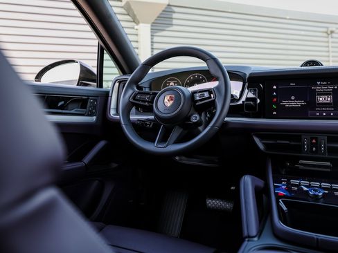 New 2026 Porsche Cayenne Coupe image 27