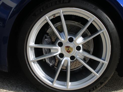 Certified 2021 Porsche 911 Carrera image 17