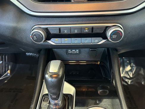 Used 2023 Nissan Altima 2.5 SR FWD image 17