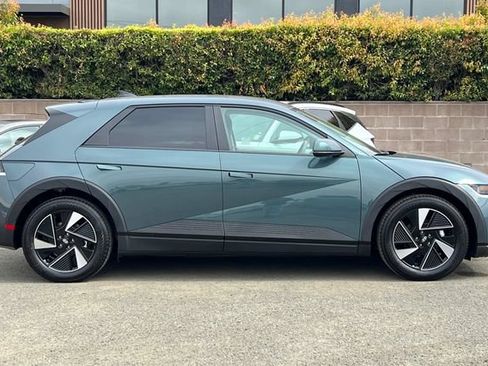 New 2026 Hyundai Ioniq 5 SEL RWD image 5