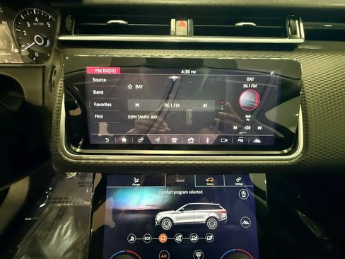 Used 2019 Land Rover Range Rover Velar S AWD/4WD image 28